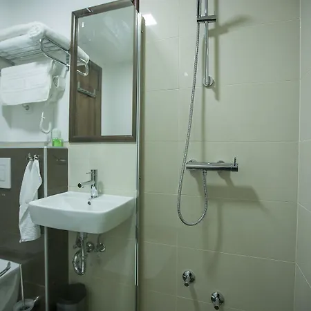 Heartland Hotel 3*