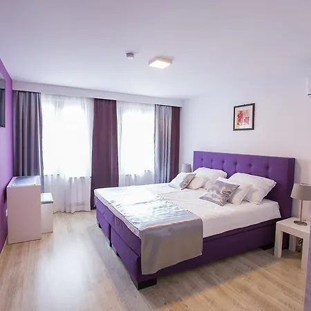 Hotel Heartland